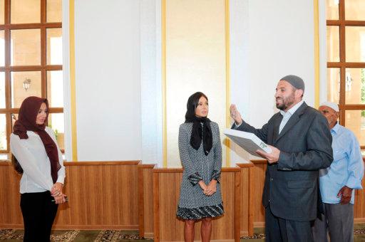 Mehriban Əliyevaya Quran hədiyyə olundu - Foto 7