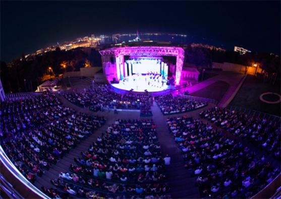 Məşhur azərbaycanlı ifaçı-bəstəkar EMİNin konserti - Foto 44