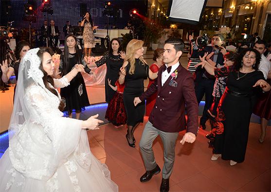 A wedding full of kindness - Foto 15