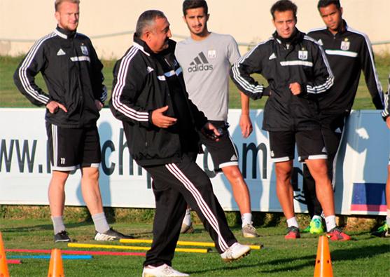 Bir agentin izi ilə - Foto 19